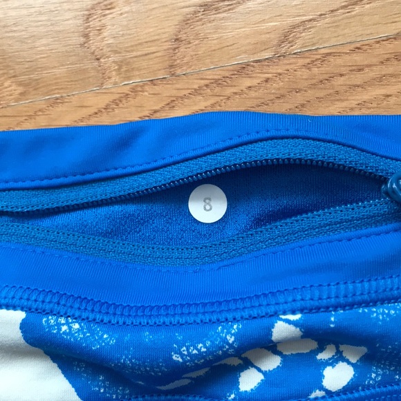 FLASH SALE! Lululemon size 8 Inspire Crops - Picture 2 of 3